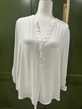 The Limited White V-Neck Long Sleeve Blouse